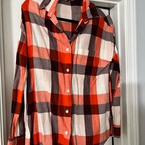 Old Navy “the boyfriend” shirt! Excellent condition